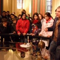 Im Musée des Arts et Métiers – Vorführung des Foucaultschen Pendels (Beweis der Erdrotation)