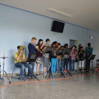 A001 Eröffnung des Schulfestes mit der Bigband in der Pausenhalle
