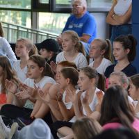 A015 Die begeisterten Zuschauer