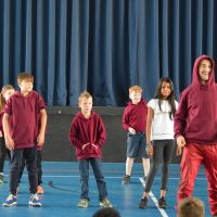 A016 Breakdance in der Aula