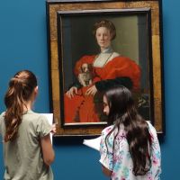 Kunst-Quiz zum Kunstwerk: Bildnis einer Dame in Rot, ca. 1533 von Agnolo Bronzino gemalt.