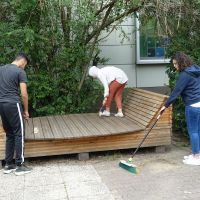 Auch das Projekt des Vorjahres will gepflegt werden